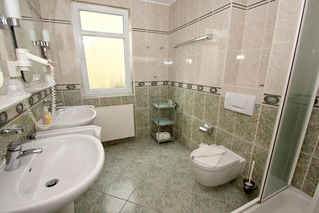 Meeresblick Residenzen FeWo 35 deluxe, inklusive Sauna und Schwimmbadnutzung im AHOI Sellin Goehren  Exterior foto